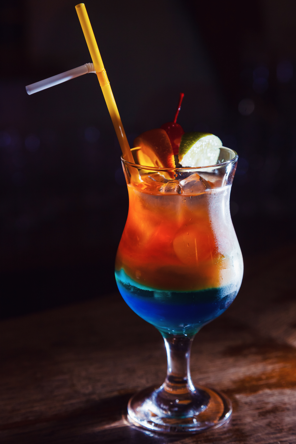 鸡尾酒的艺术 当酒精与樱桃、酸橙和柠檬相遇